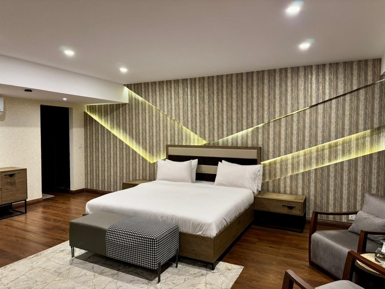 Penthouse 1, Swimming pool, Gym, Suana, Islamabad, photo 5